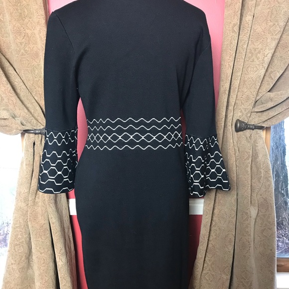 Nina Leonard 3Season retro black dress. gold hued design elements - Picture 4 of 9